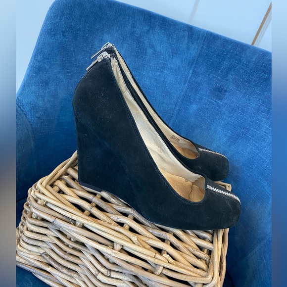 Michael Kors Black Suede Wedge Heels With Zipper Details - Picture 2 of 9